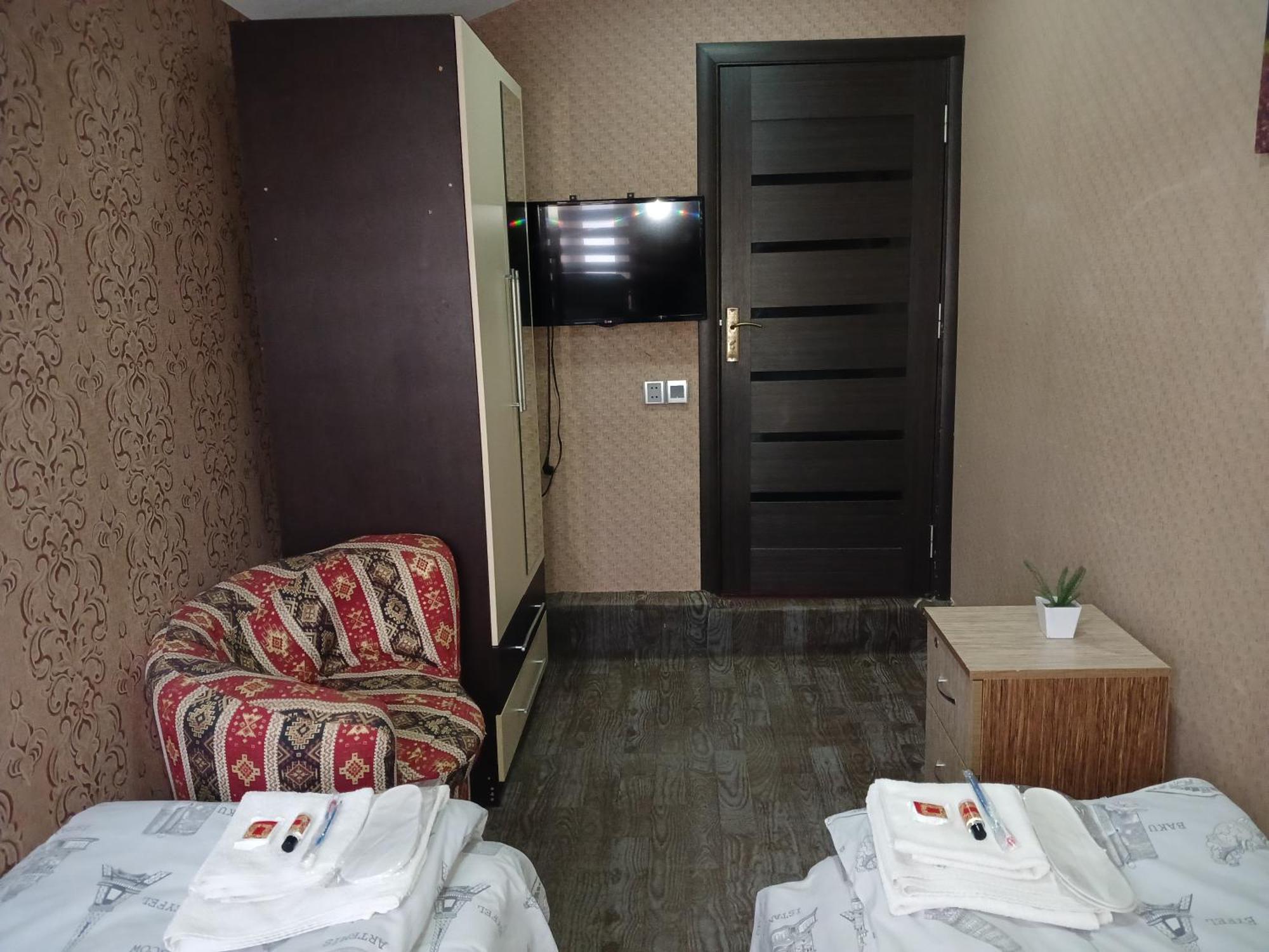 Cth-Baku-Hostel Exterior photo